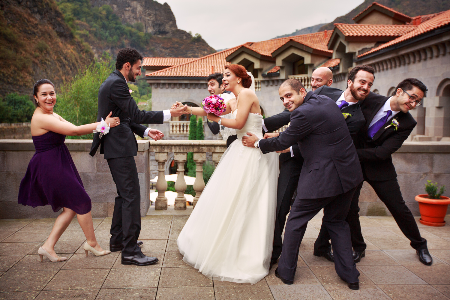 Армяне гуляют красиво. Свадьба в Армении. Армянская свадьба. Свадебная церемония Армения. Свадьба армян.
